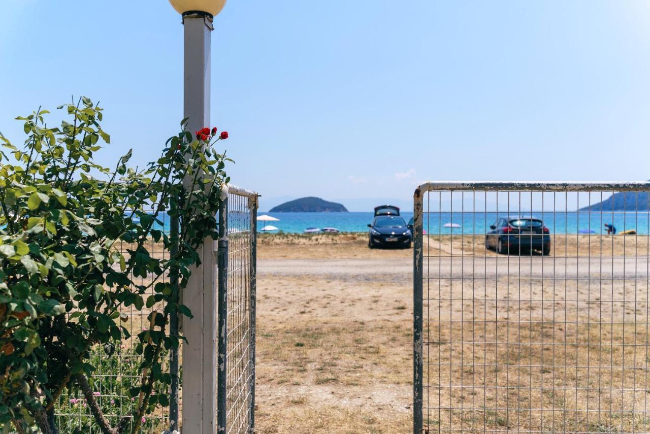 Ferienwohnung Aqua Heaven Nea Iraklitsa Exterior foto